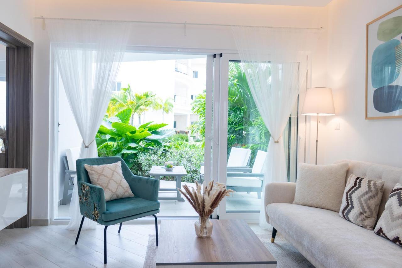 Family Getaway Apartment - Right On The Beach Punta Cana Esterno foto