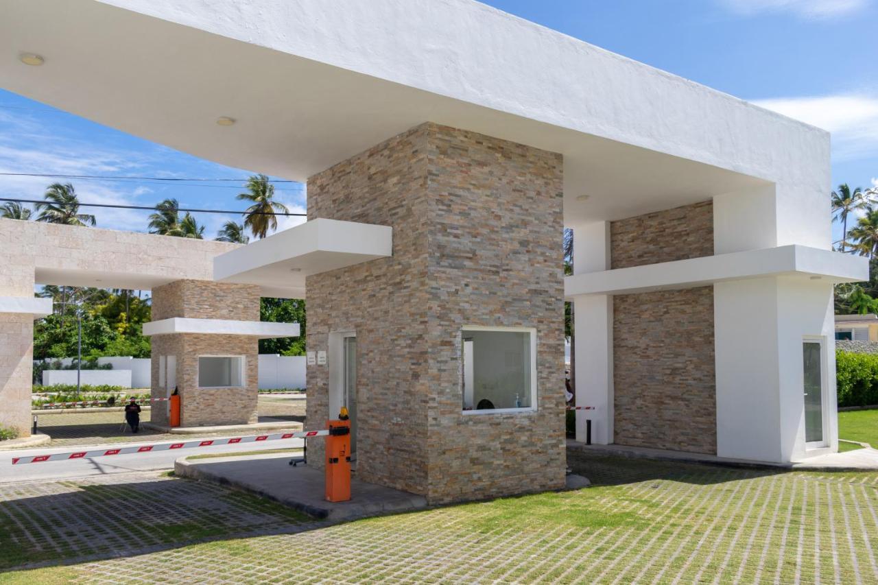 Family Getaway Apartment - Right On The Beach Punta Cana Esterno foto
